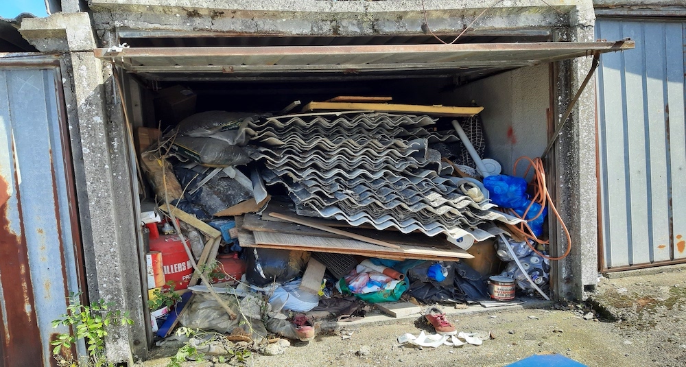 dumping asbestos in garages near epping forest